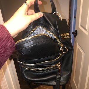 Gently used back pack!